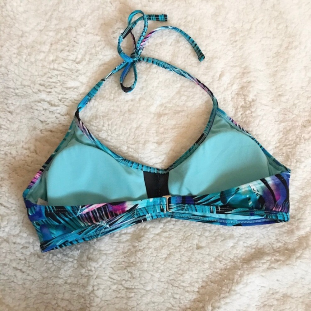Cute Blue Tropical Bikini Swimsuit Top with Mesh - Picture 2 of 3